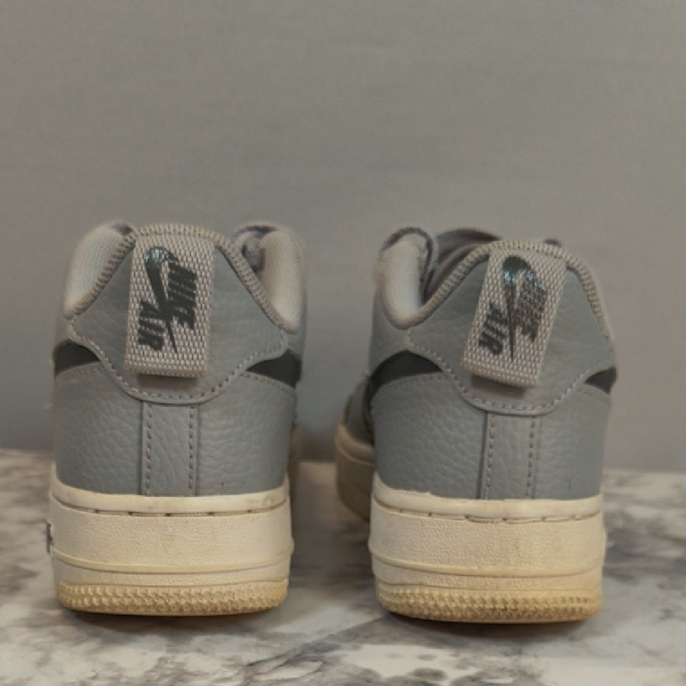 Nike Air Force 1 Low GS Light Smoke Gray Sneakers Size 4.5Y - Picture 4 of 12